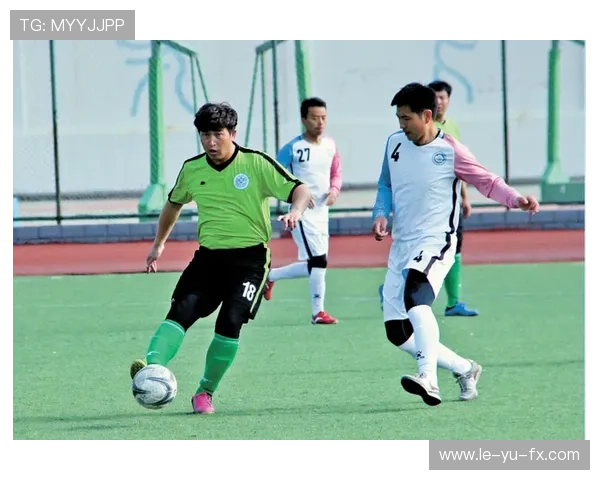 南美解放者杯激战正酣,豪门争锋引爆赛场热情