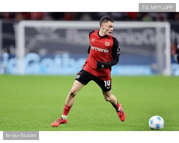 德甲转会新动向：新星加盟与老将离队重塑球队竞争力