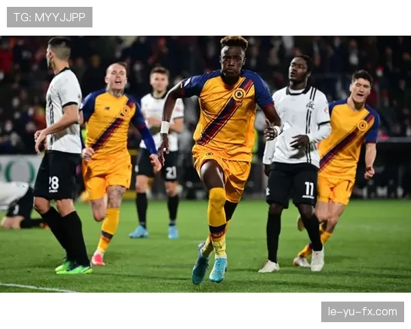 曼联新援闪耀赛场，球队状态回升迎战新赛季