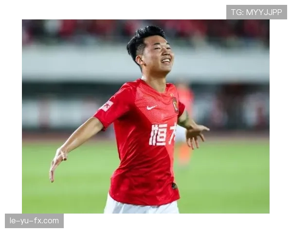 中超半程战罢：豪强强势崛起，黑马搅局争冠，赛季格局愈发胶着