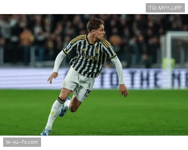 伊尔迪兹表现稳健，年轻天才闪耀足坛引热议